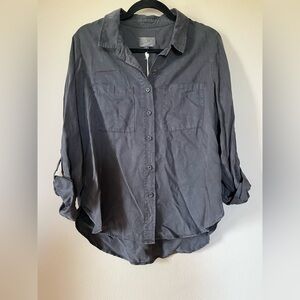 Universal Thread Gray Button-Up Blouse